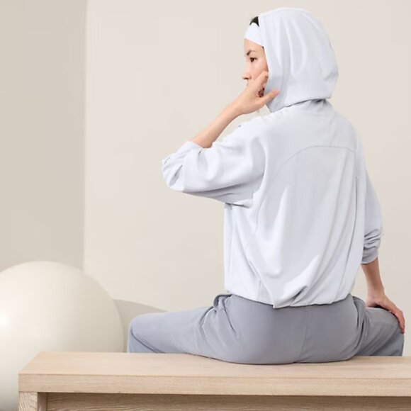 ATHLETA Women's Seasoft Bubble Hem Pullover Hoodie Size US XS In Snowflake Blue - Picture 2 of 12